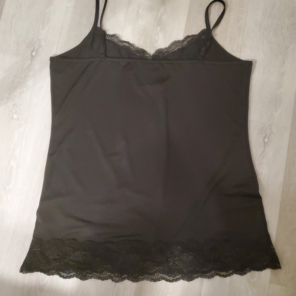 **FREE with purchase!**Ricki's stretchy cami - Picture 3 of 4